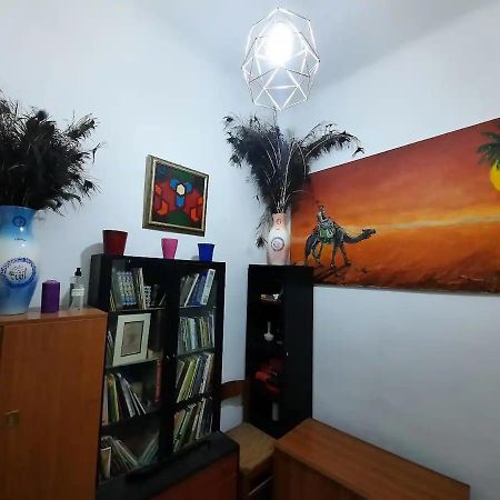 Private Room In A Quiet Apartment In The City Center Milán Exterior foto