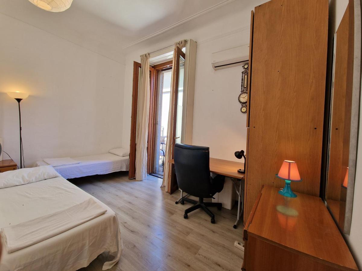 Private Room In A Quiet Apartment In The City Center Milán Exterior foto