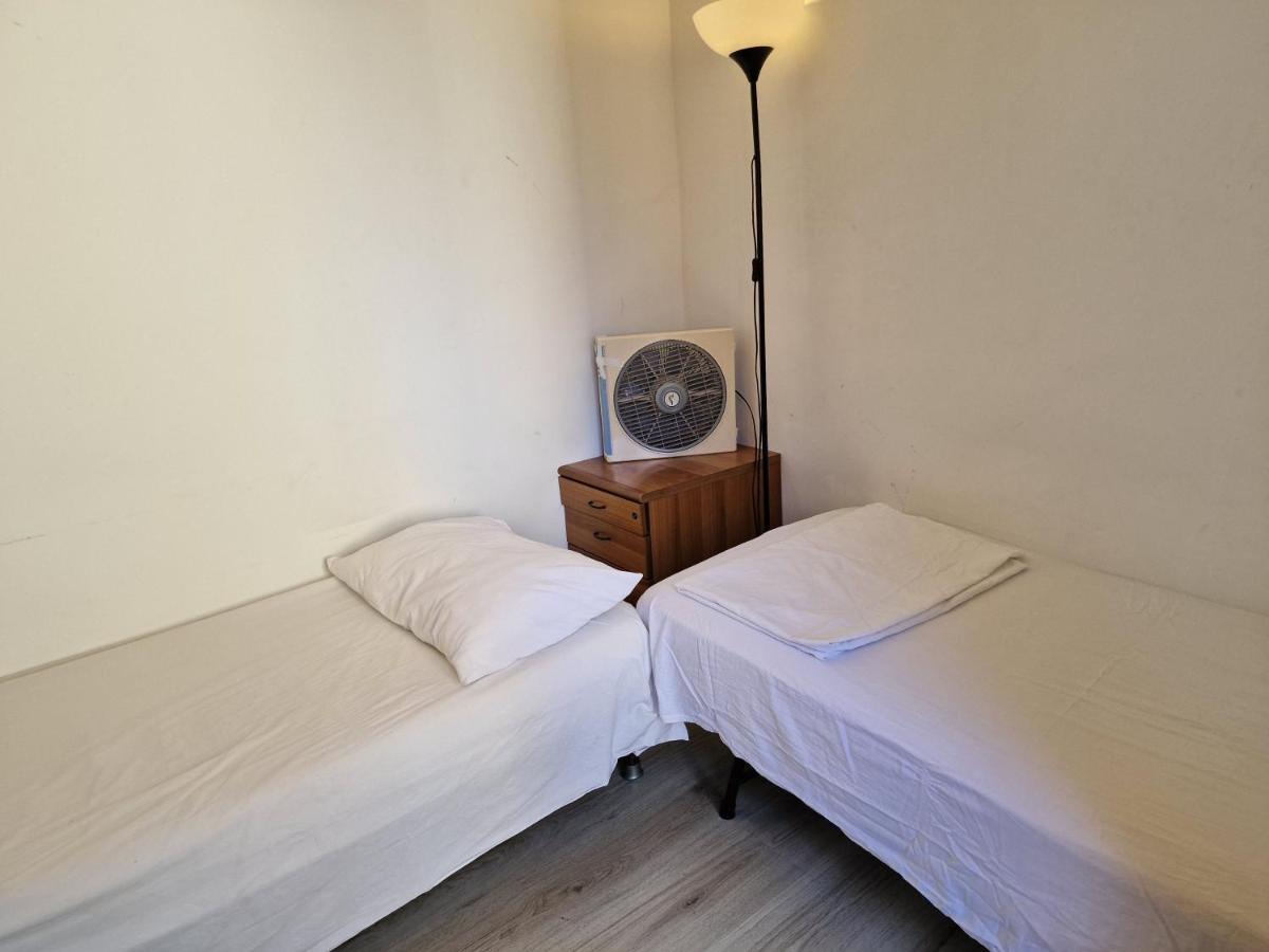 Private Room In A Quiet Apartment In The City Center Milán Exterior foto