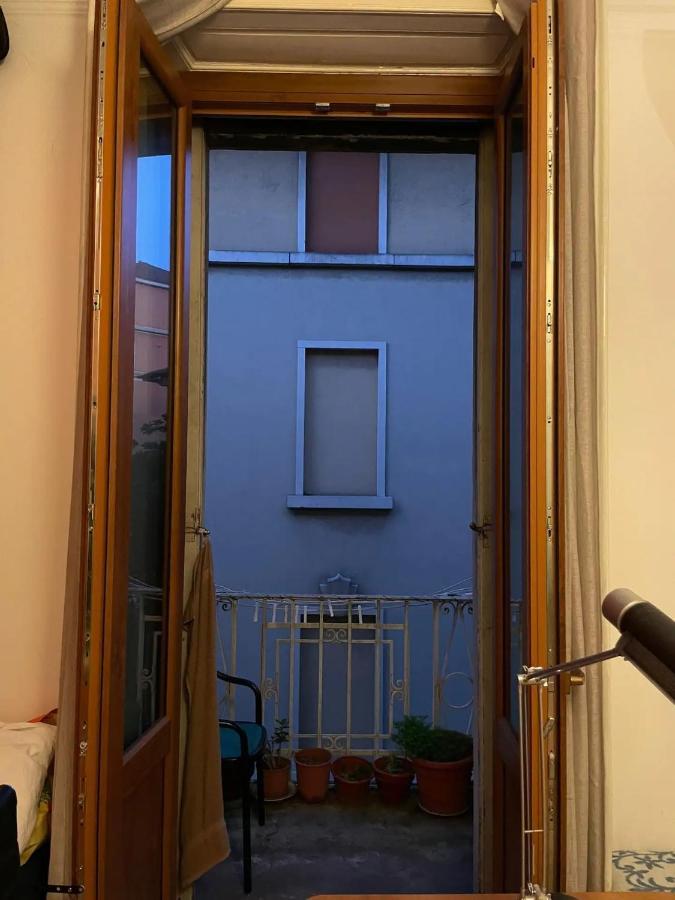 Private Room In A Quiet Apartment In The City Center Milán Exterior foto